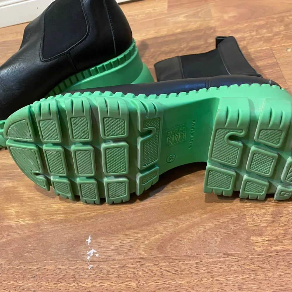 Boots - Picture 2 of 3
